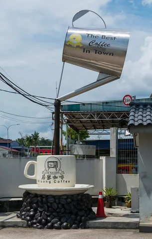 Coffee-pot sculpture outside Kluang Coffee Powder Factory