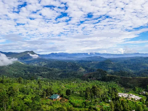 Green valleys of Sri Lanka’s Central Highlands