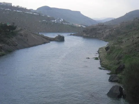 Water and mountain scenery · Bani Matar · Yemen